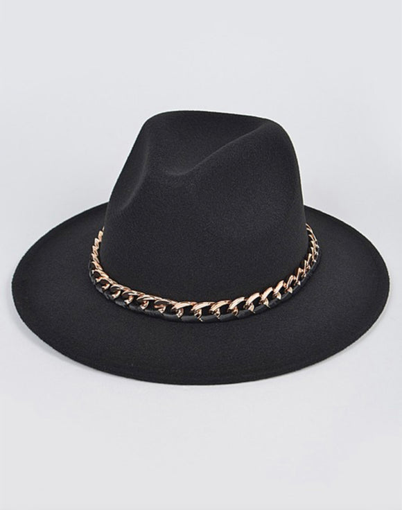FEDORA HAT WITH CHAIN